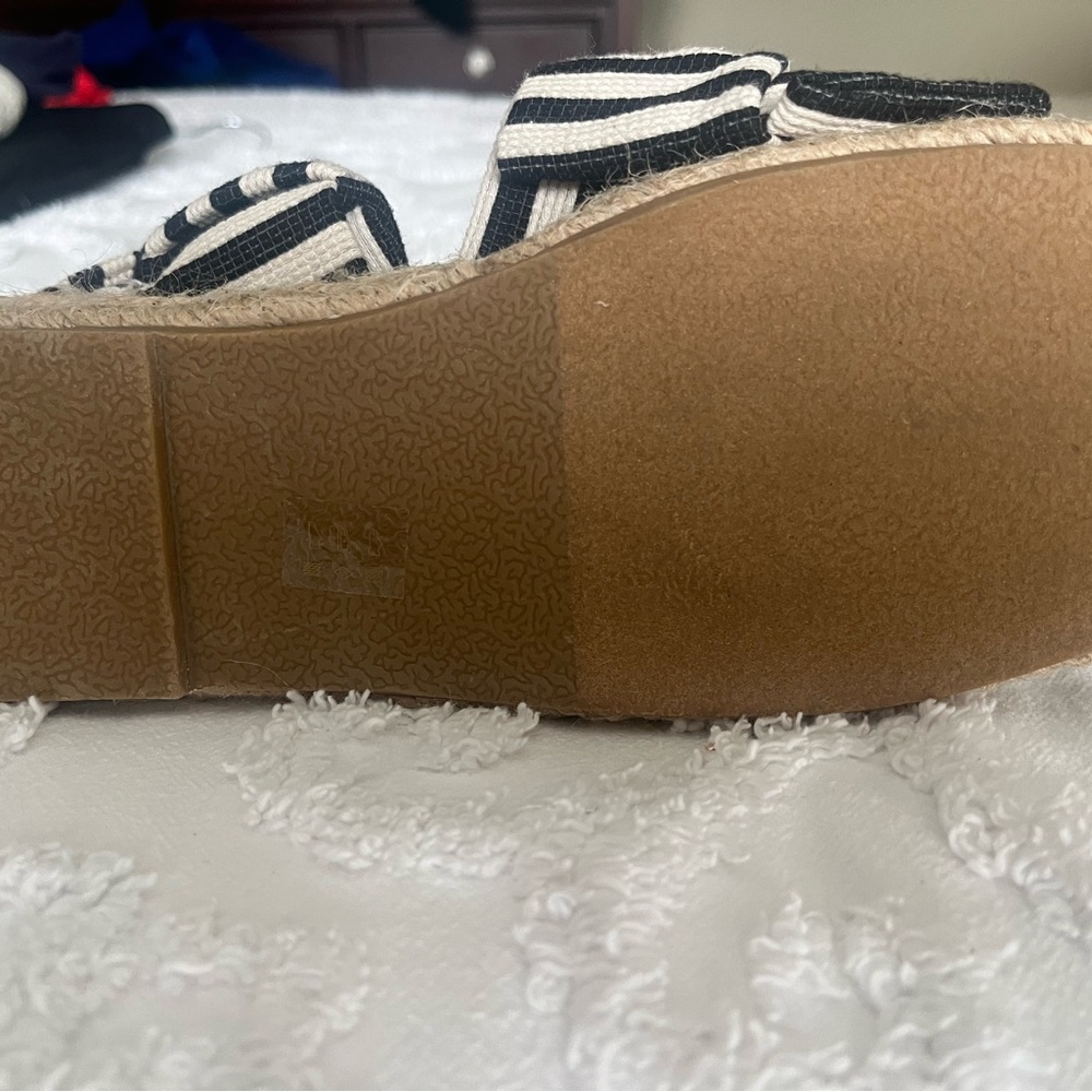J. Renee Espadrille Sandals - Picture 4 of 4